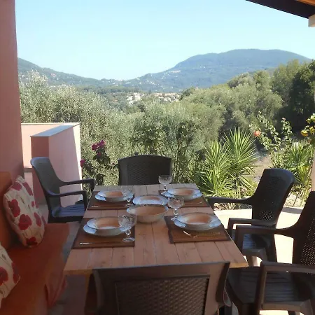 Holiday home Myrto's House Vouniatades
